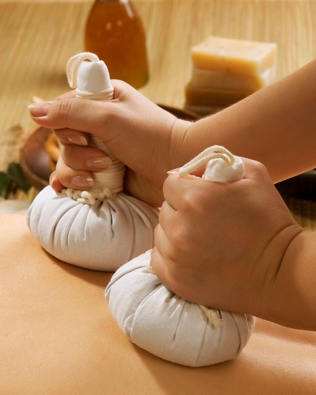 עיסוי תאילנדי פלג גוף עליון